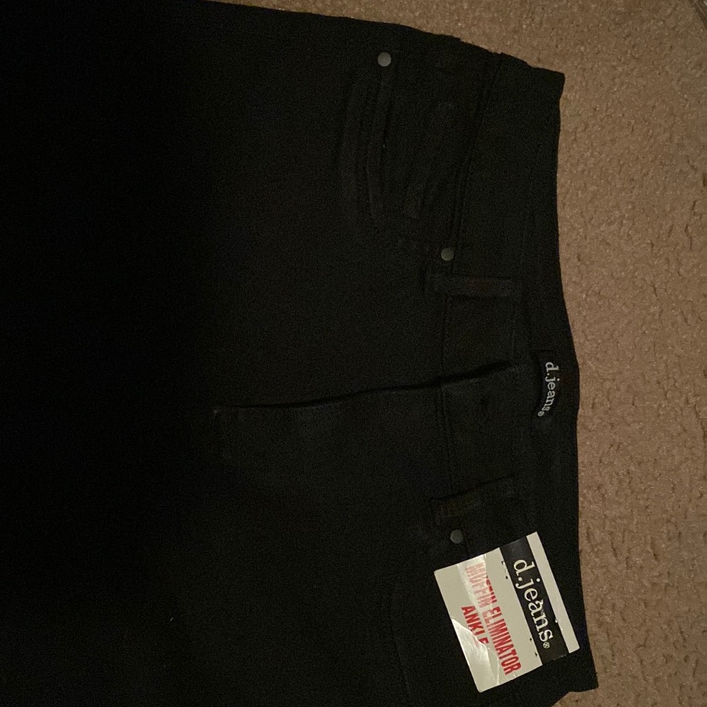NWT size 10 d. Jeans. Muffin top eliminator, skinny jeans.